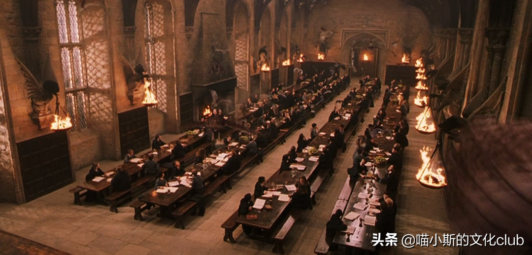 《哈利·波特》：食堂、自习室、考场……霍格沃茨大厅的10种用途