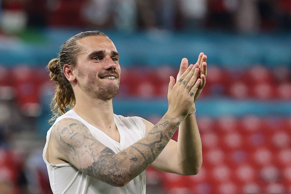 吉鲁不应公开指责(法国队内讧!