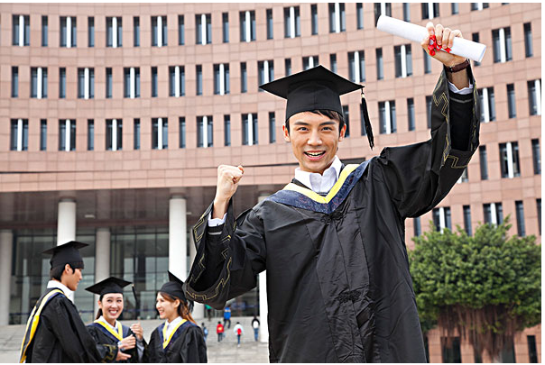 高考300多和100多都能上专科，考生抱怨不公平，网友：太天真了