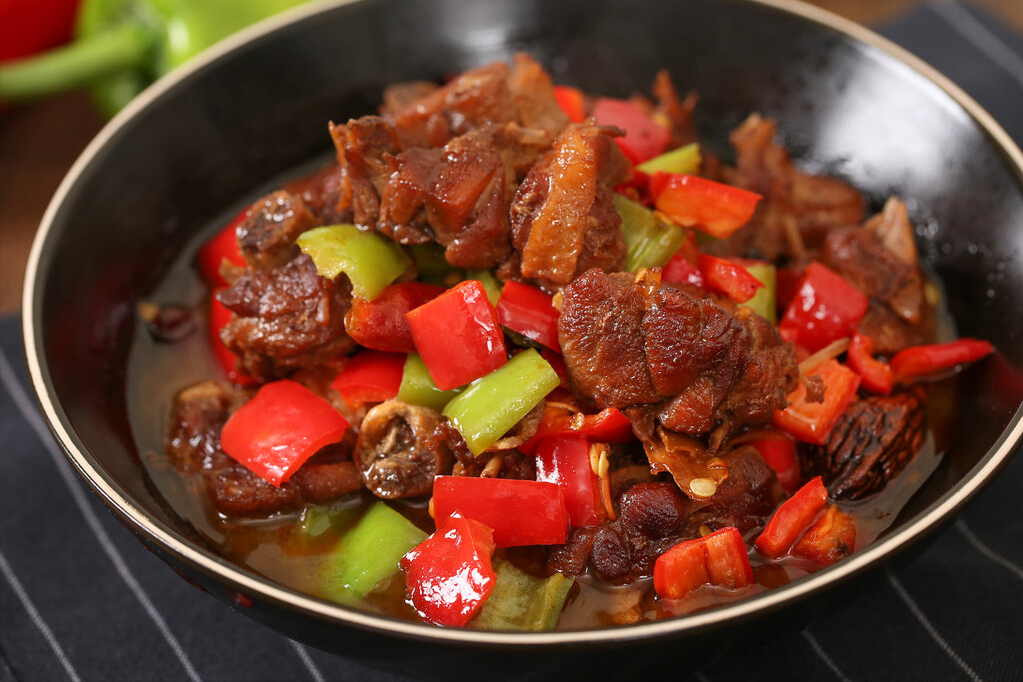 腌牛肉，最忌放盐腌制，20年大厨分享经验，牛肉香嫩多汁还不腥