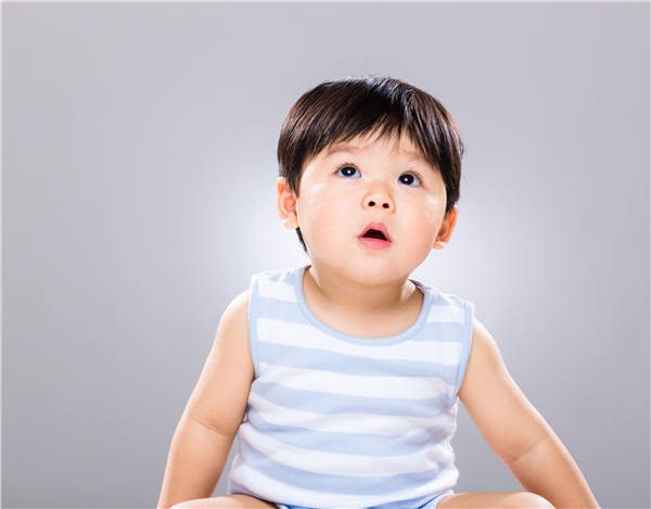 “晔”字读音及五行属火男孩取名寓意解析