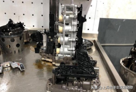 奥迪A7变速箱故障报警，刚出保即维修变速箱问题