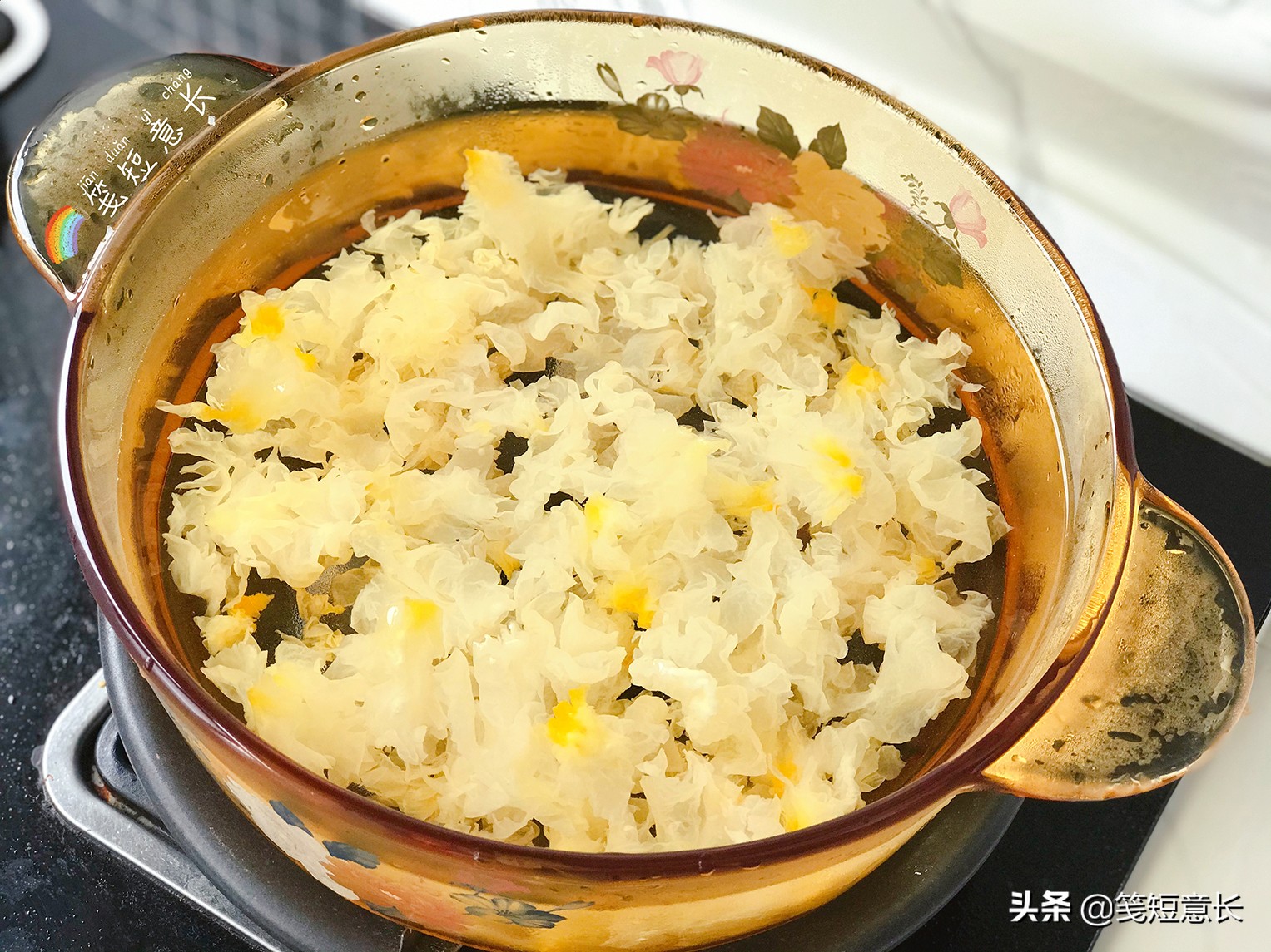 天热了，我家孩子就爱吃这甜品，冰爽消暑去湿气，比吃雪糕更健康