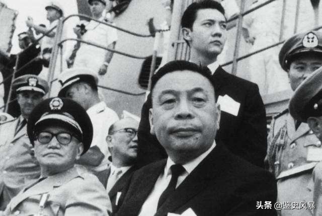 蒋孝文：蒋经国长子，曾重点培养，酗酒成性，35岁猝然昏迷成废人