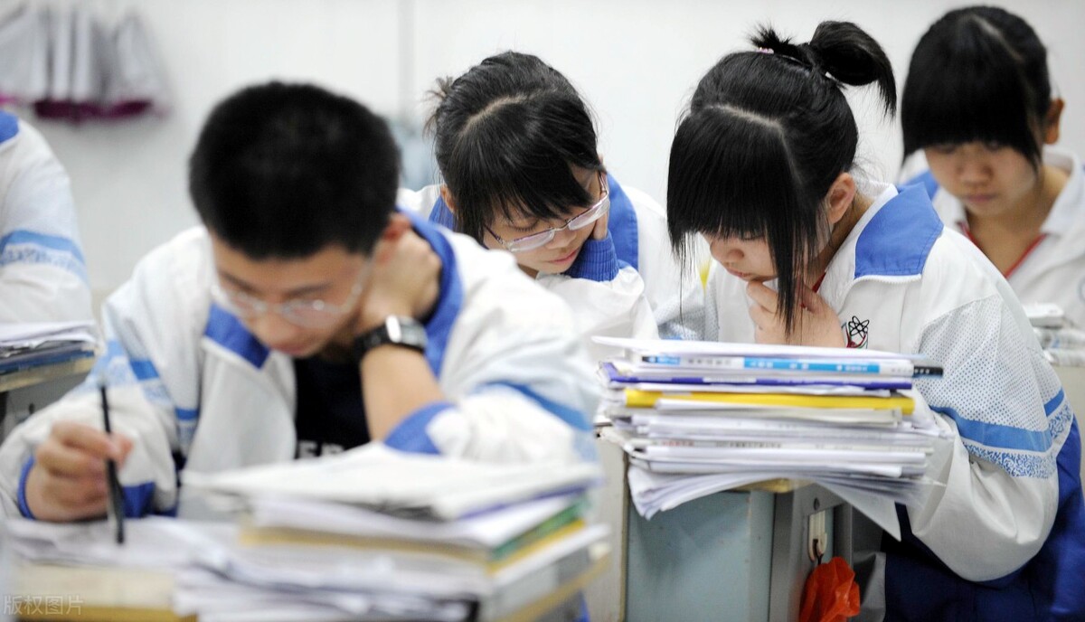 南艺美术设计类校考全国排名49名，高考文化多少分才能被录取？