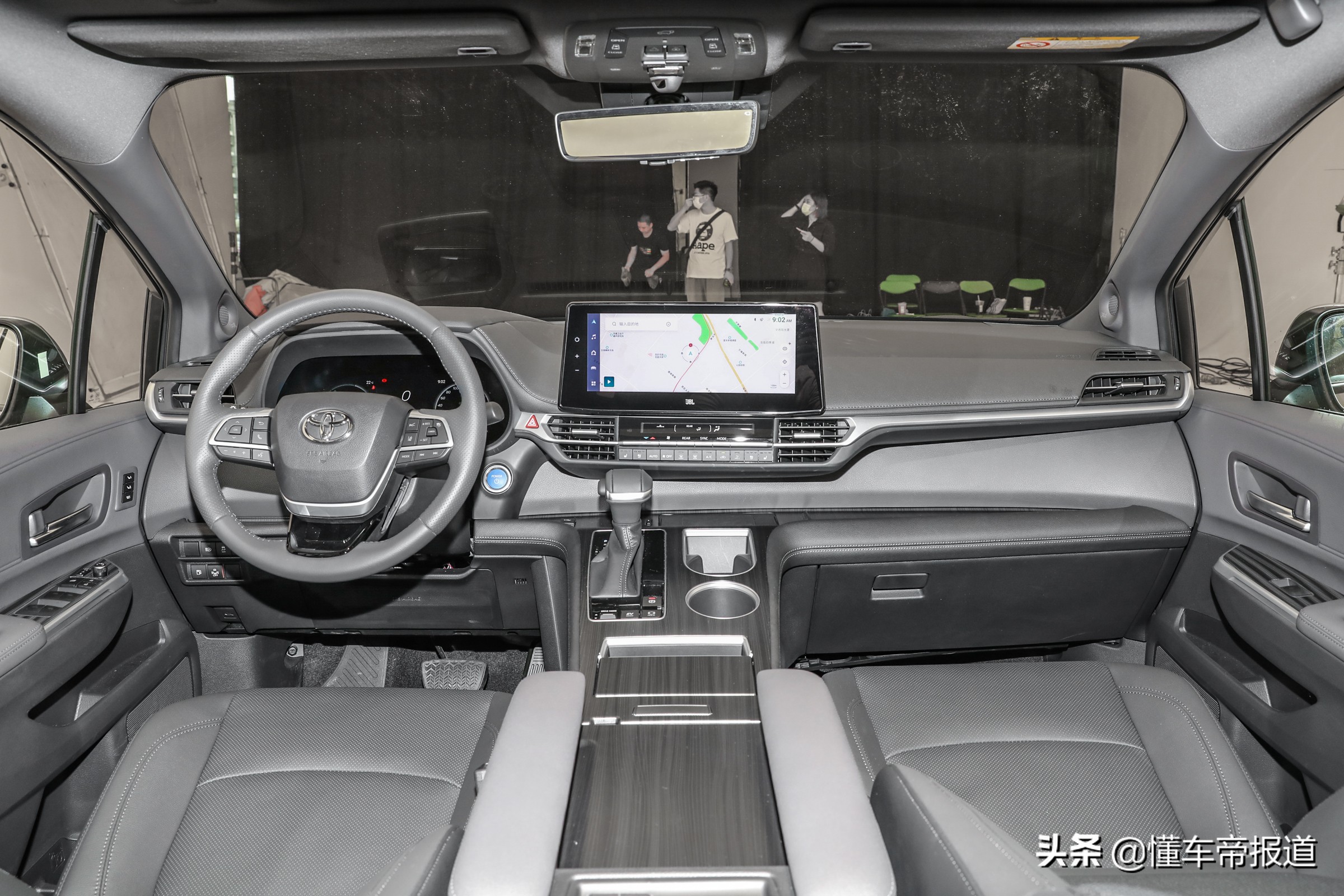 新车｜GL8地位不保，奶爸辣妈不容错过！广汽丰田赛那实拍解析