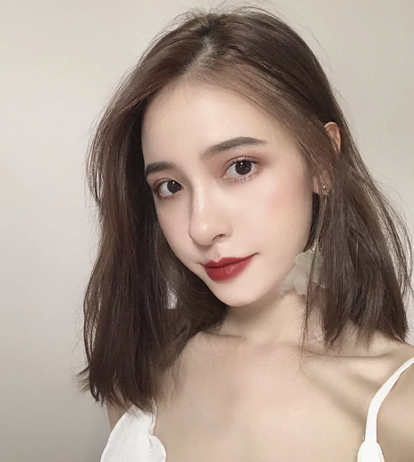 MAC和雅诗兰黛的口红哪个好？它们同属一个公司，到底有什么不同