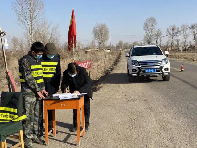 【疫情防控】经济与管理学院：学生党员亮身份、战疫情