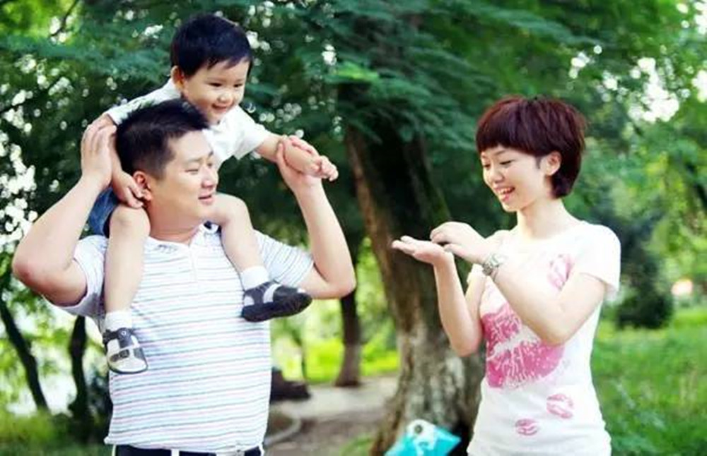 90后夫妻回忆心酸试管史，一次取卵16颗，丈夫在隔壁取精室