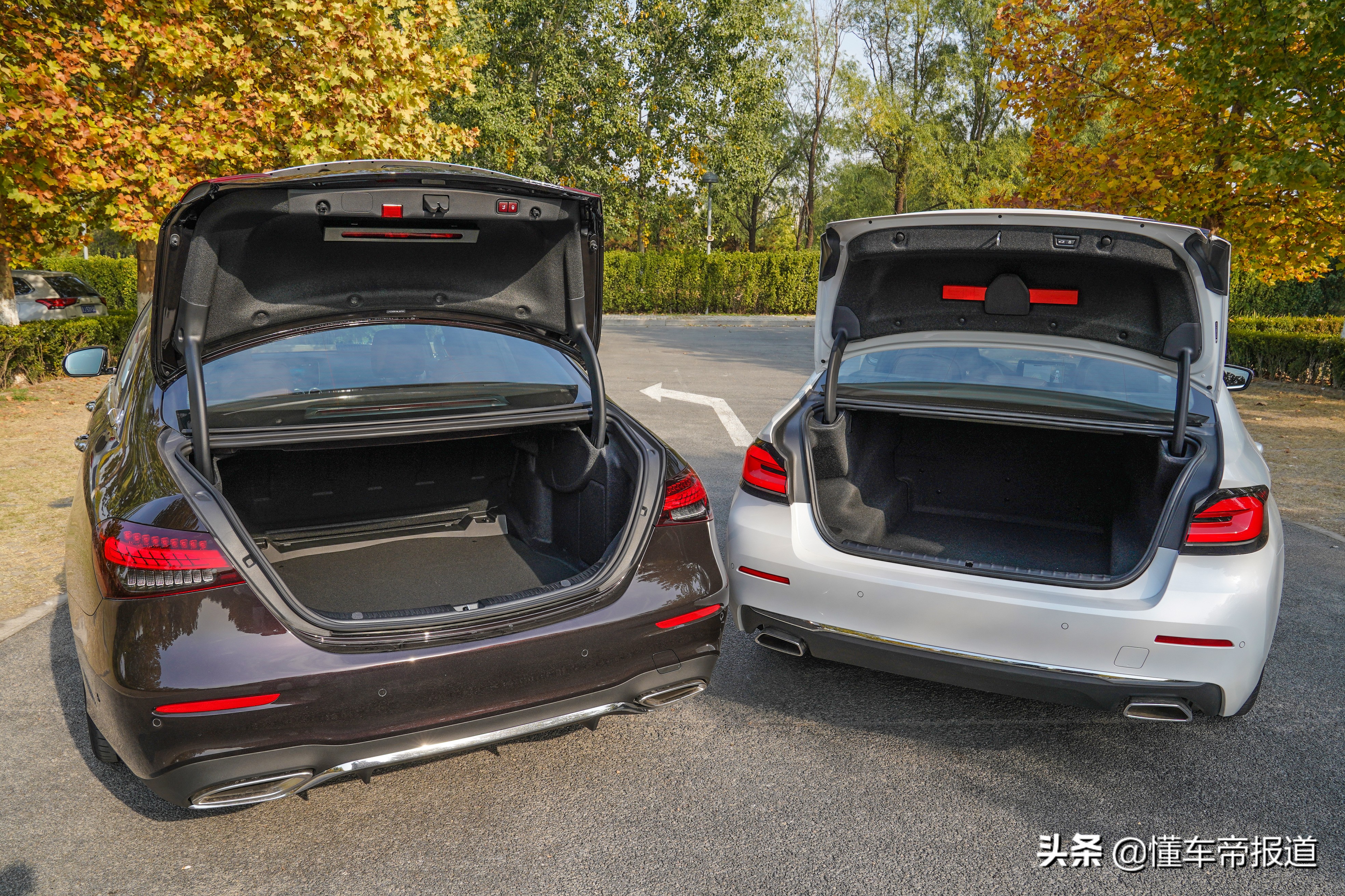 首试2021款宝马5系对比奔驰e级