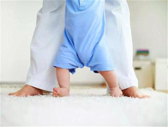 一,宝宝多大能学会坐立?