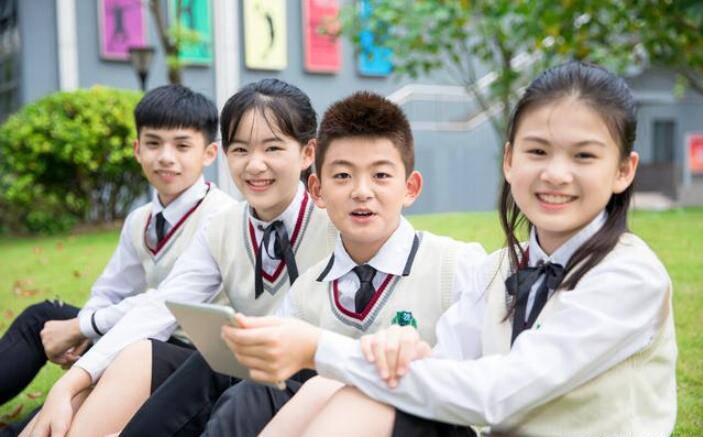 私立学校好还是公立好（公立学校和私立学校哪个更好）