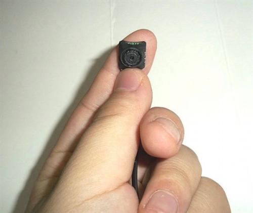 秘密酒店 针孔摄像头,住酒店的人要注意.