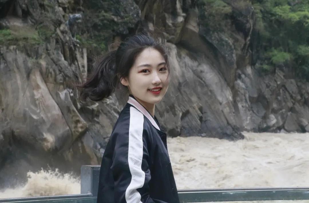 又美又飒！中南大学再现女神学霸，包揽年级第一，奖学金拿到手软