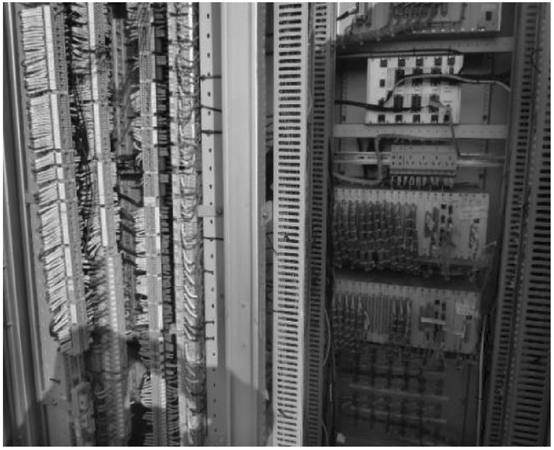 西电开关电气公司科技人员提出抗电磁干扰电气控制柜的设计方法