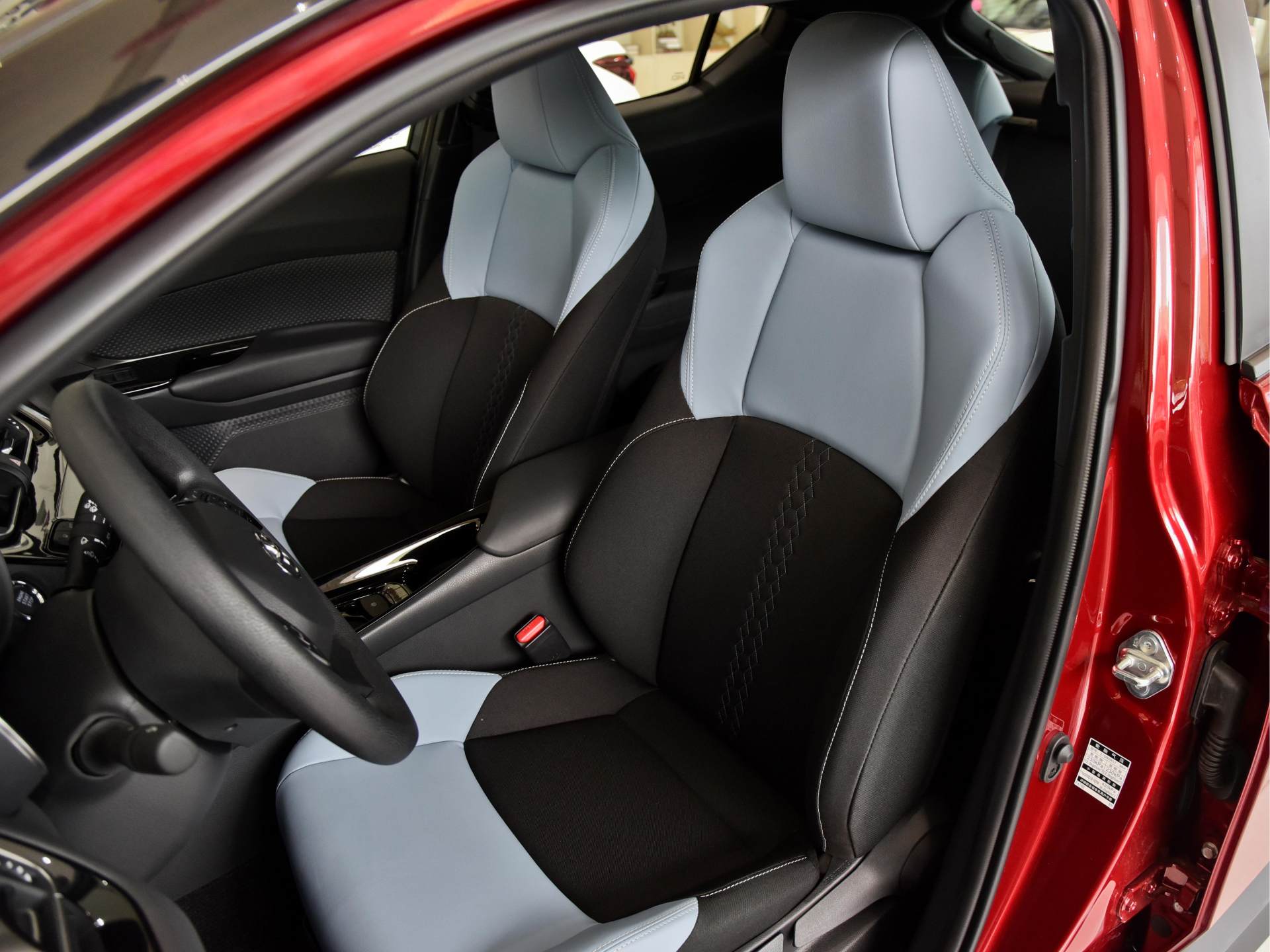 漂亮又运动的丰田,还是油耗低的自动挡suv,带你看丰田奕泽