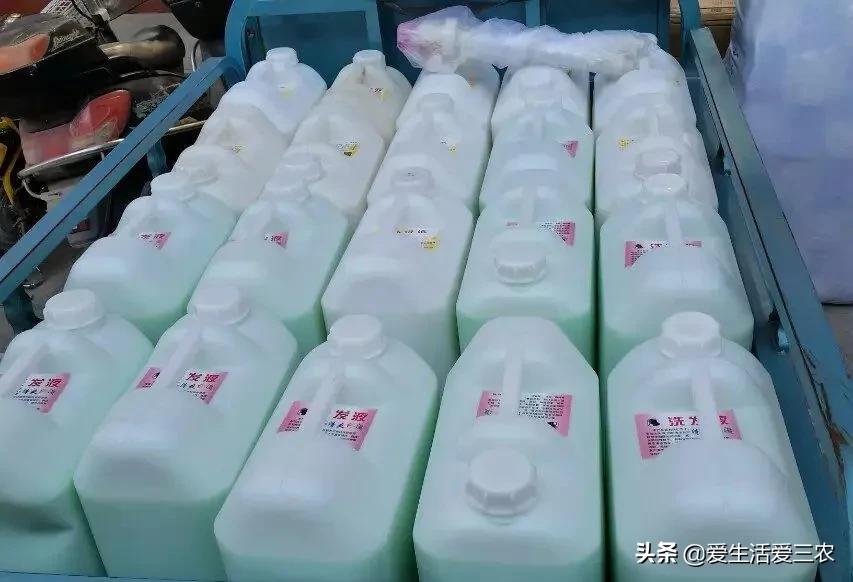 投资几千元在农村开办洗洁精加工厂，月入几万不难，请收藏！