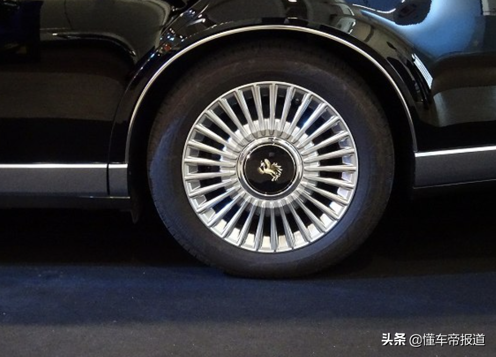 新车 </p><p>　　 售价涨至2008万日元，丰田新款世纪发布，配置进一步升级
