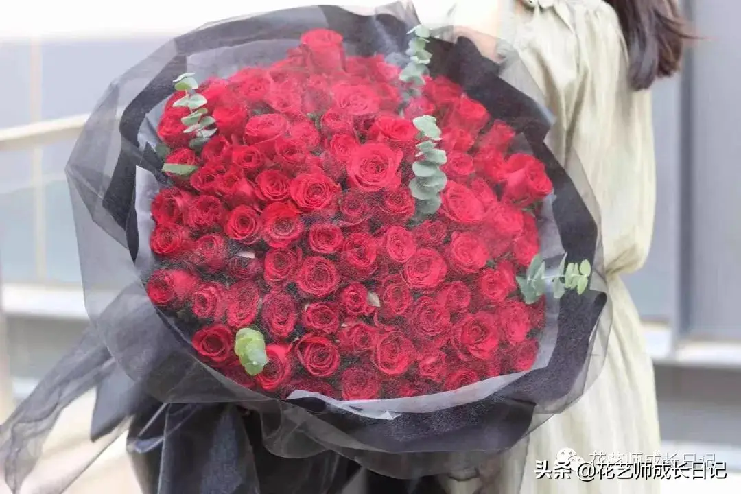 玫瑰数量的含义是什么（玫瑰花数量代表的意义）