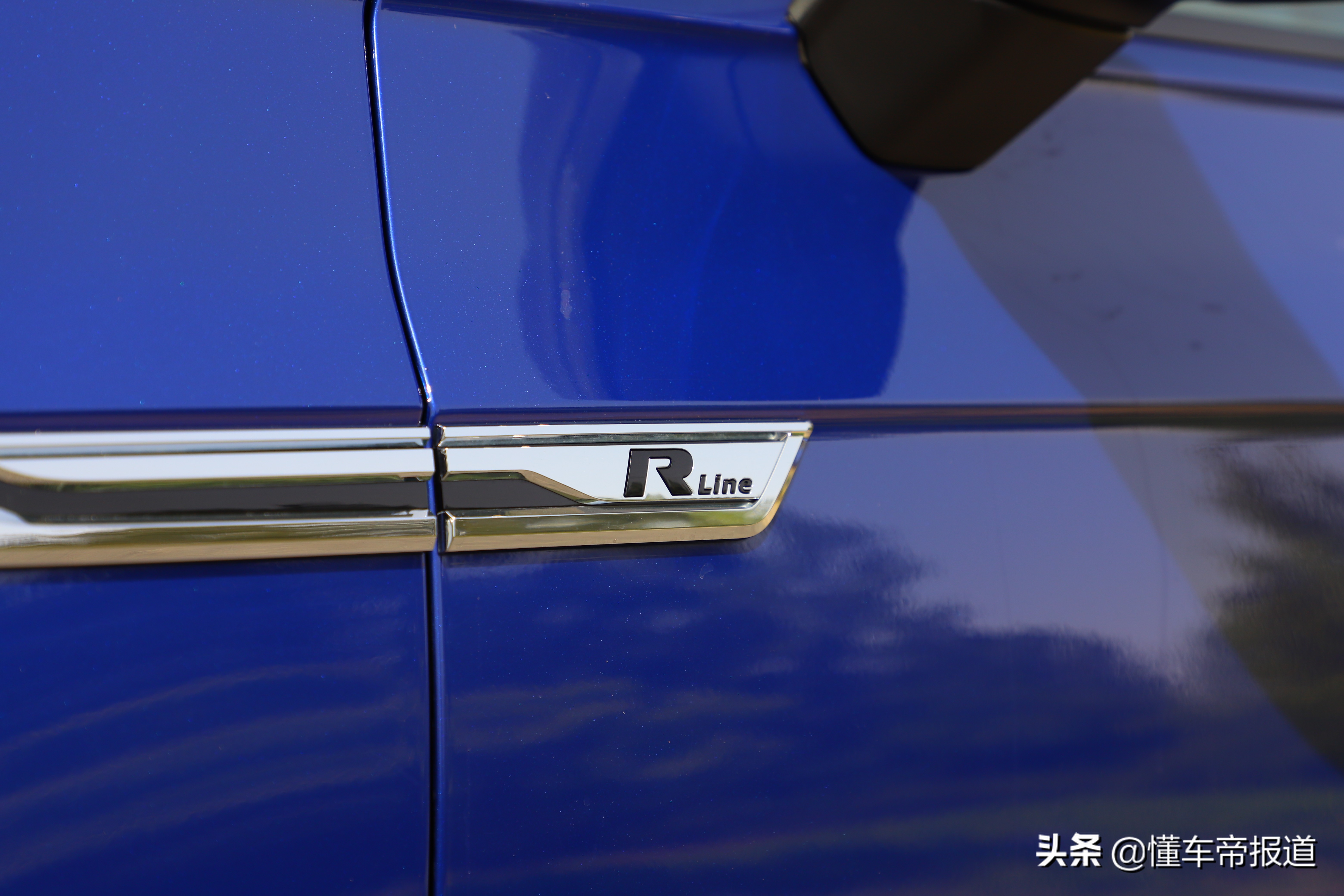 新车｜用黑化补足气场，试驾大众途锐3.0 TSI锐享版曜黑运动套装