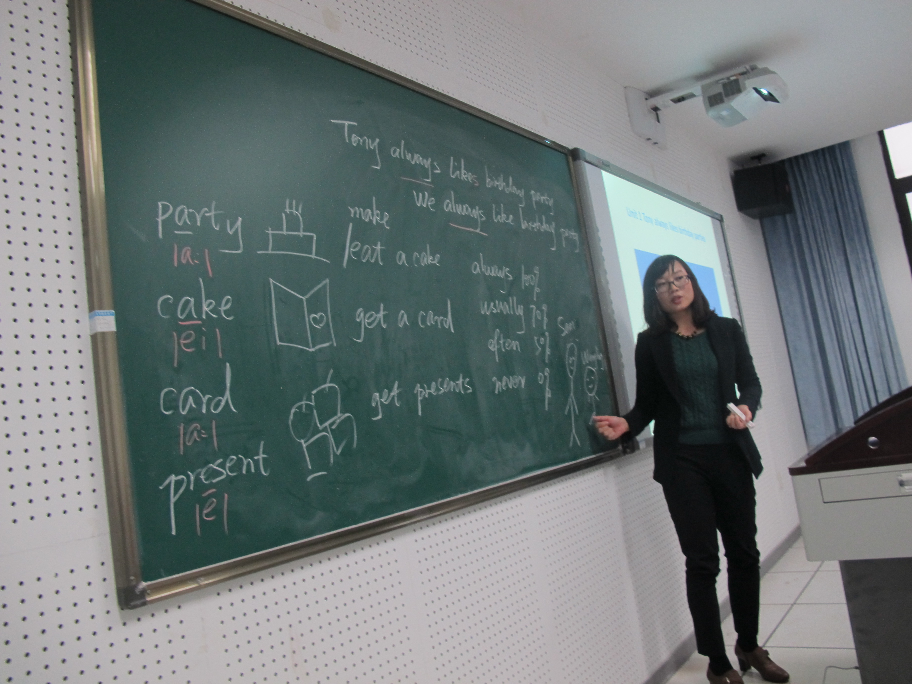 文学类就业前景好的专业排名，汉语言文学仅排第二，英语备受欢迎