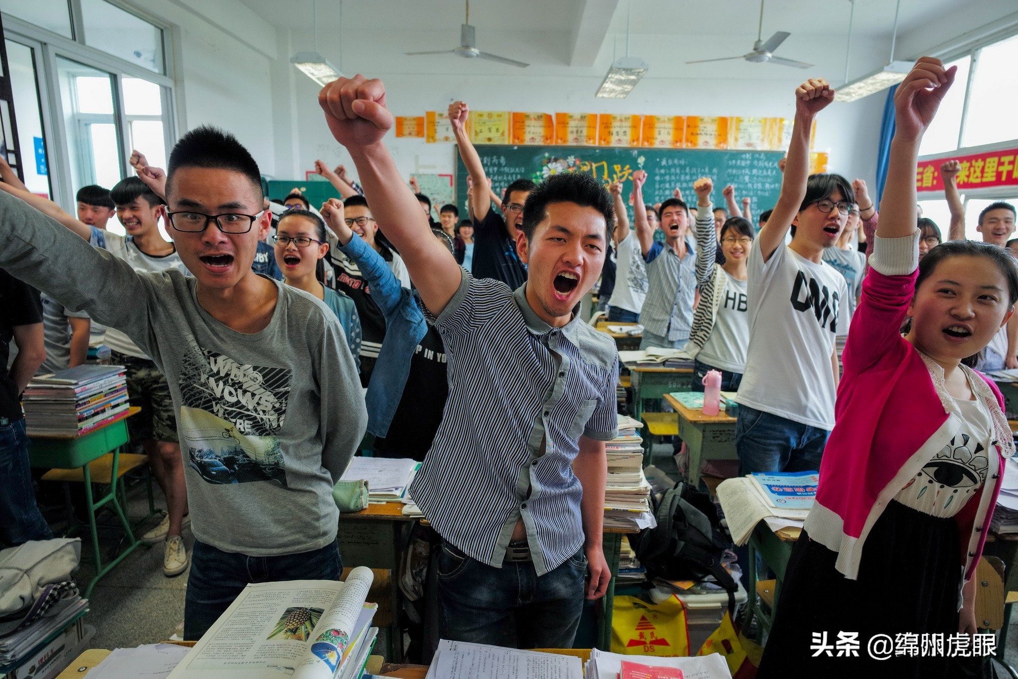 ​绵阳700分+牛人全省1/5，600分+优生全省1/3！高考照耀绵阳奋斗