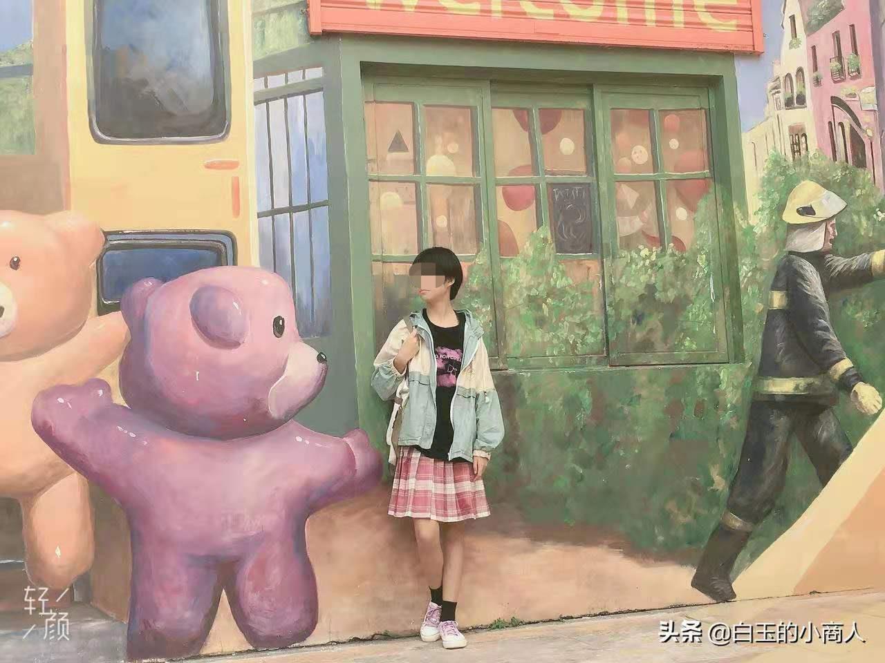 13岁抑郁症女生给闺蜜留完言后坠楼亡，家属质疑学校不让寄宿是诱因，学校：已委托第三方机构调解处理