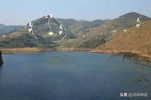 风水故事：财主强占风水宝地，将宝地送给穷娃