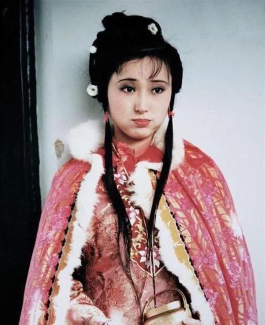 缘起一株残荷，浅析宝藏女孩林黛玉