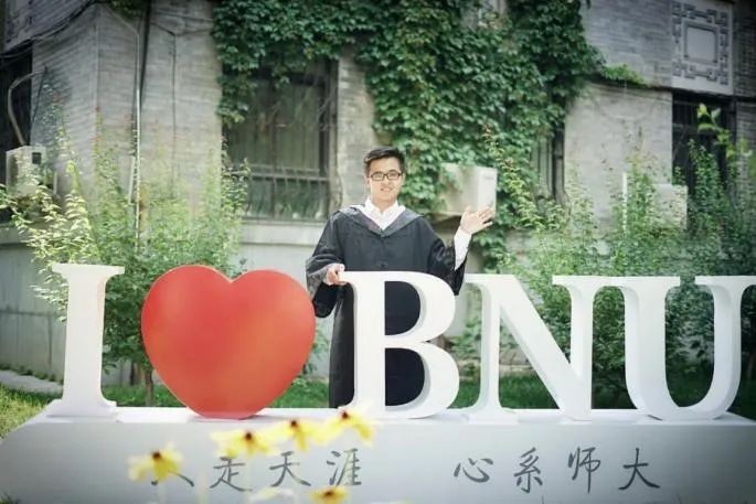 北京12位高颜值学霸“火”了！来自同一所大学，还全部荣获金声奖学金！