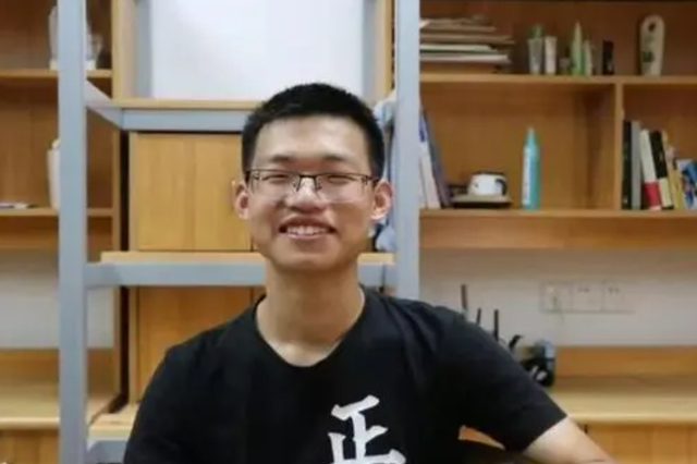 农村男孩父母双盲，从小做家务没用过手机，高考685分上清华