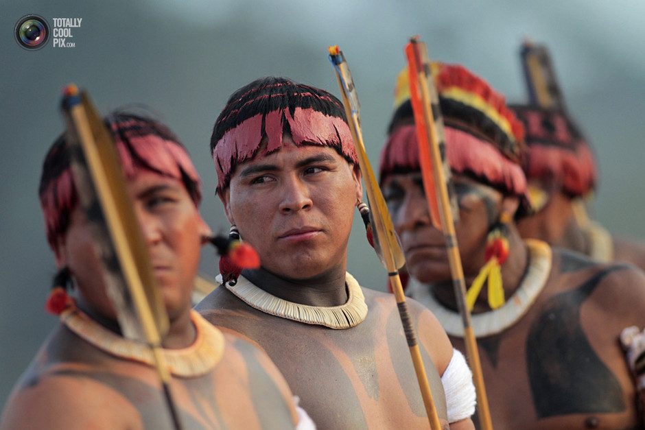 印第安人是什么人种黄种人吗(北美印第安人来自中国但非殷商，南美印第安人源自非洲或古埃及)