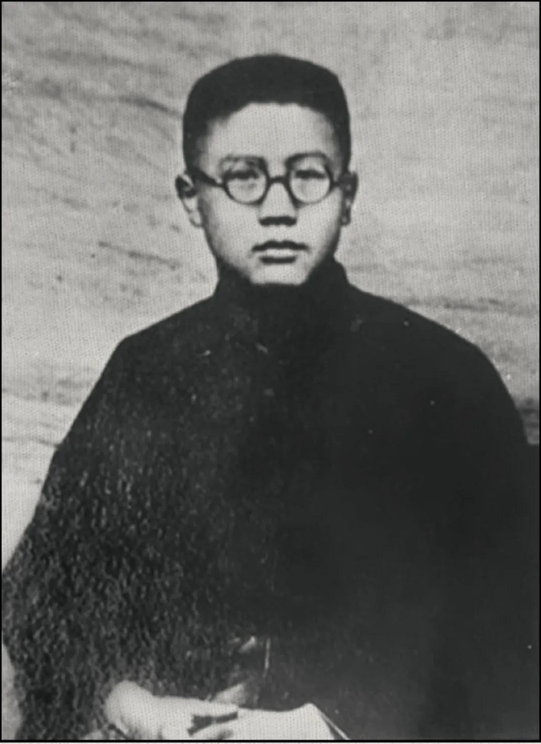 天才数学家华罗庚：初中文凭被选为教授，遭同事排挤，在日本去世