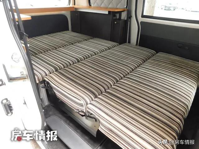 新款丰田床车，上下班开能坐5人有大床和餐桌，20万出头值吗？