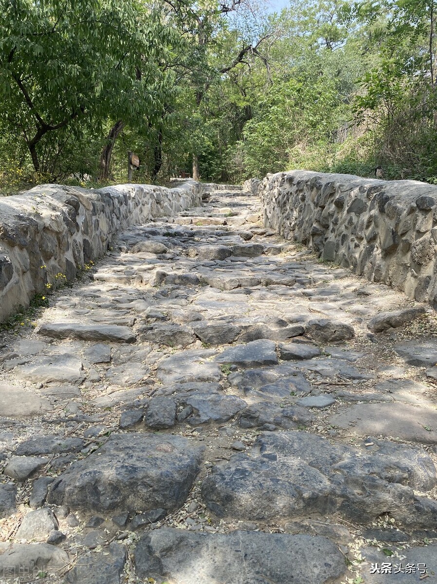 假期去北京十大古道，条条古道讲述着悠久的历史，看着秀丽的风光