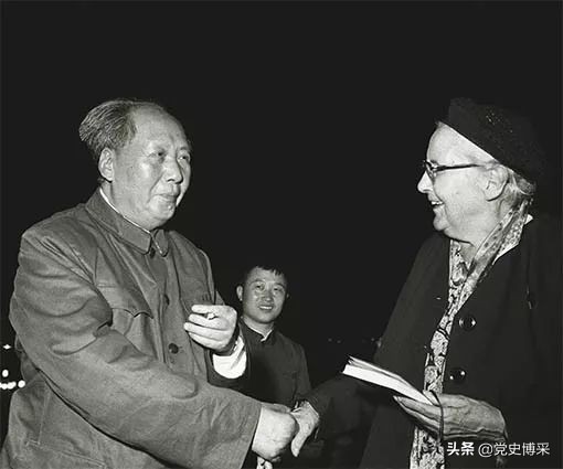 美国传奇女记者：用笔尖揭露真相，以勇气点亮黑暗，她们是时代的见证者和正义的守护者。
