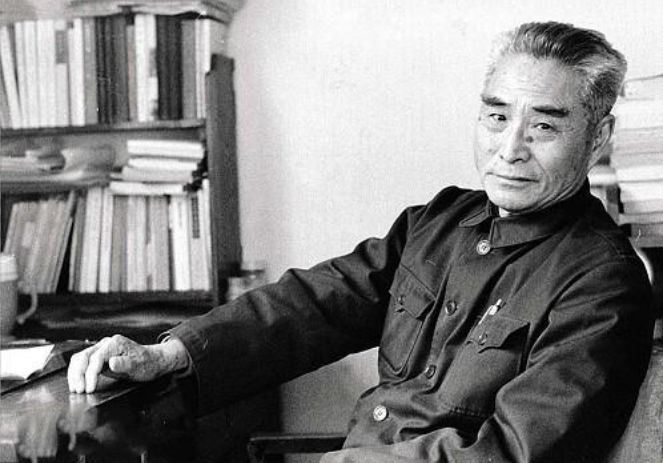 1975年特赦，13人不符合条件，毛主席：都放了！事后才知主席高明