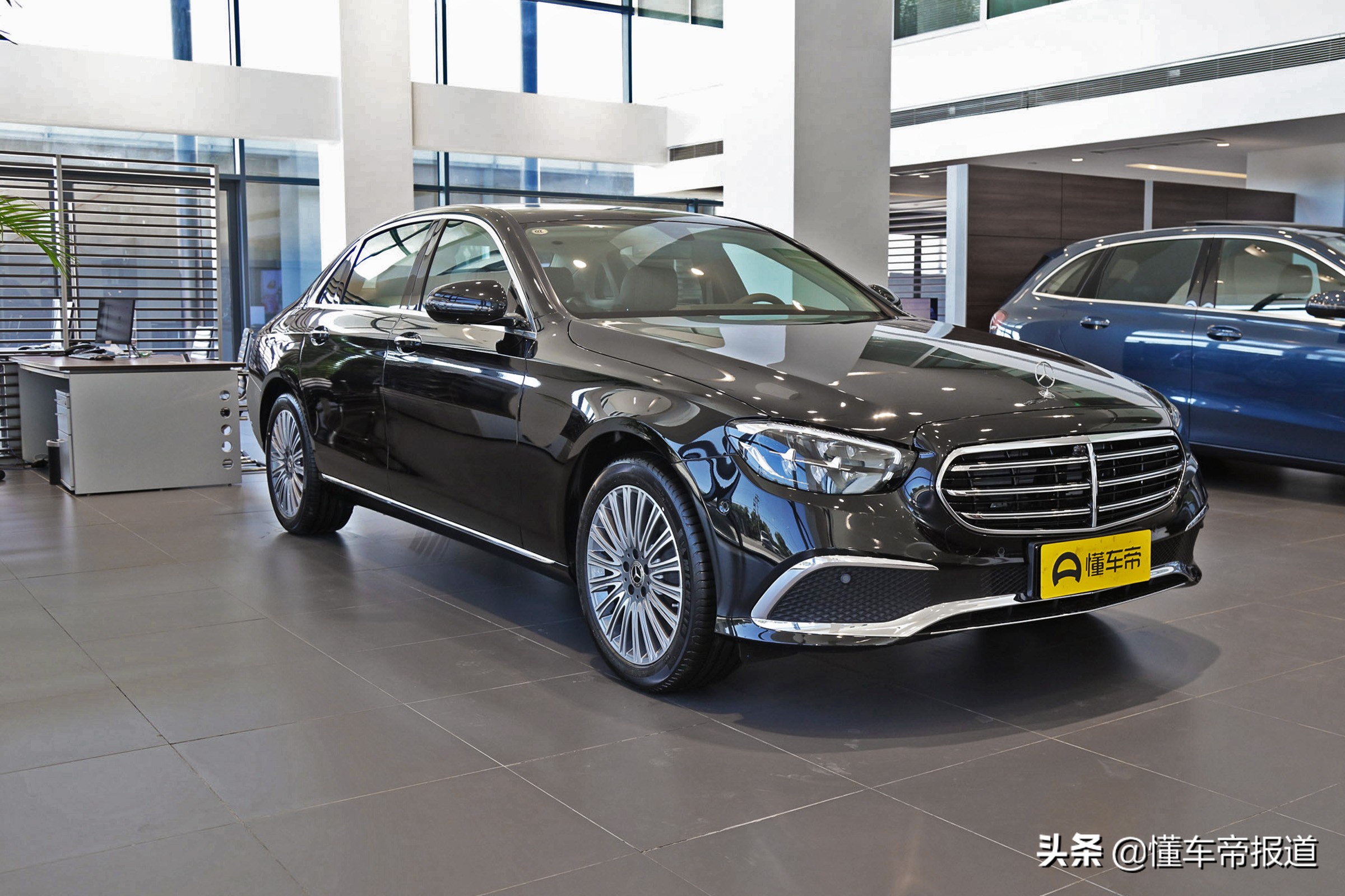 新车 |"好大哥的小老弟",详解北京奔驰新款e级长轴距轿车
