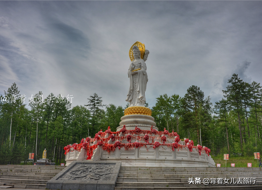 三亚观音像灵异事件(东北深山供奉三亚观音原身像，高10.8米屡现佛光，如今是旅游景点)