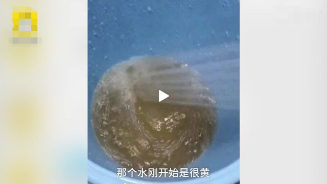 1吨70块！高校现天价热水费，学生：10分钟花7块，我不配洗澡
