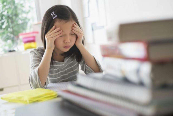 孩子吃糖有益处，但过量会影响身体发育，三大权威：别超过这标准