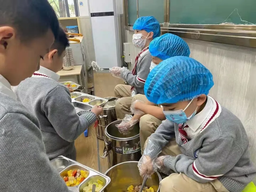 好习惯，伴成长——记华中附小一年级“一日常规”评比活动