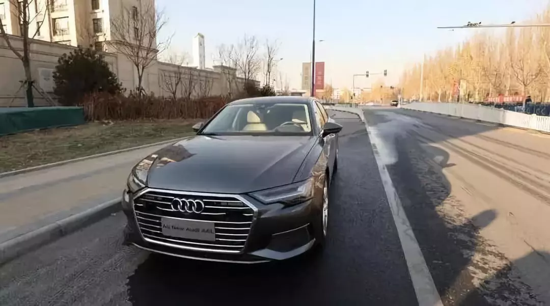 全球首发，王者归来！抢先路测 2019 款奥迪 A6L 55 TFSI 车型