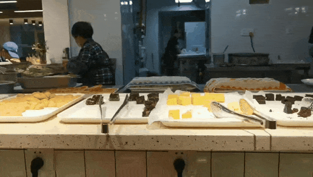 18块钱，100道菜品任意吃，火爆福州的素食自助餐为何这么便宜？