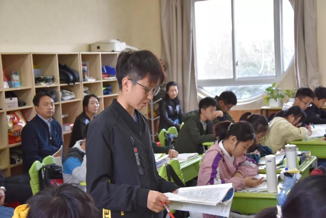 最美青春，见证成长 ---武汉大方学校初中部开放日圆满举行