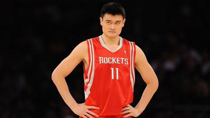 为什么姚明在nba那么强(姚明在NBA一共拿了9247分！那布泽尔和小斯呢？很厉害)