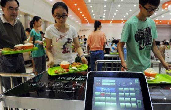 还没开学，准大学生入学开销已经过万，1500的生活费真的够吗