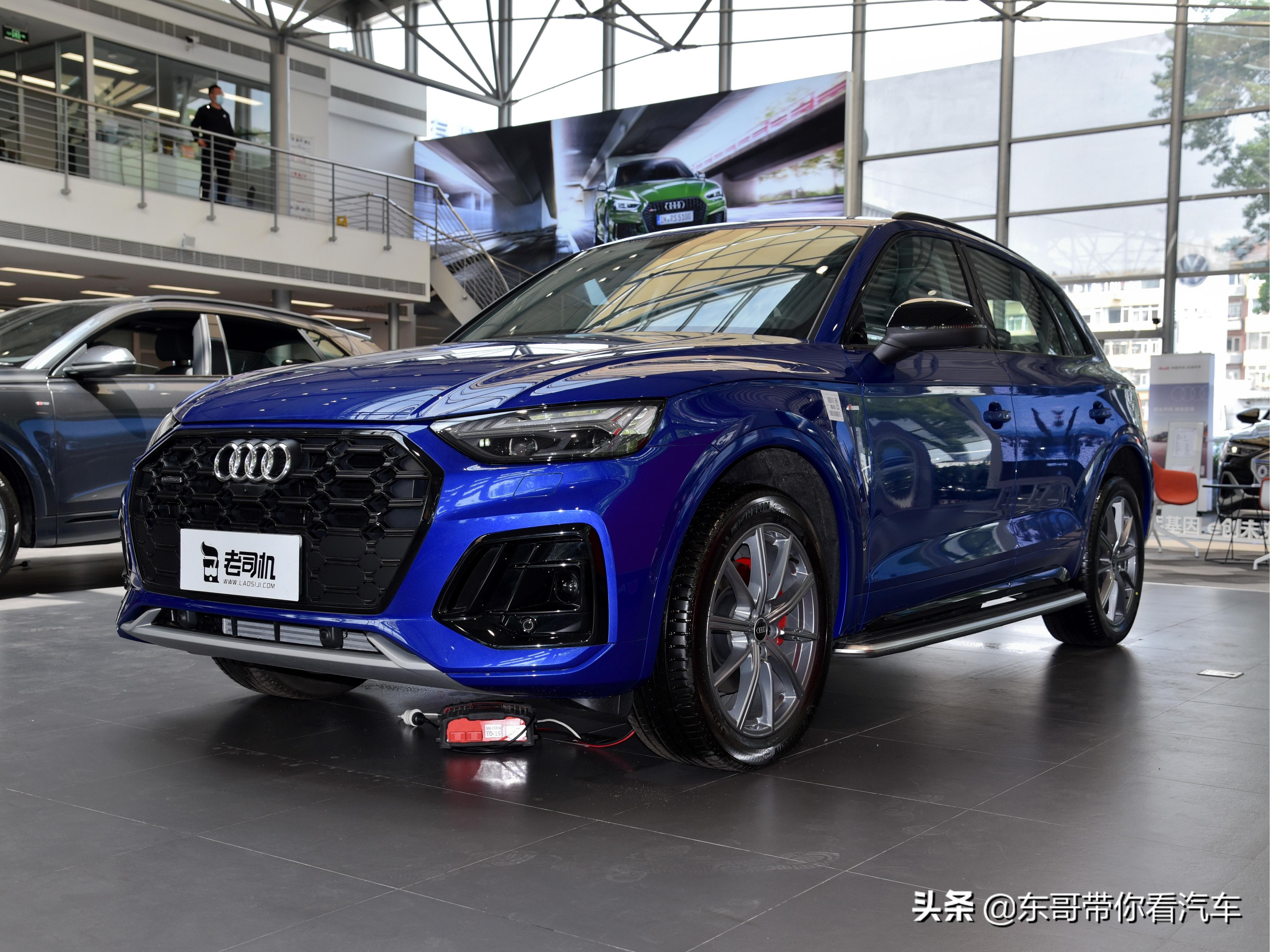 销量一直都很高的中型suv,颜值高有运动感,实拍奥迪q5l
