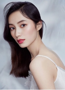 如何利用气垫打造出空气般的“伪素颜”妆容