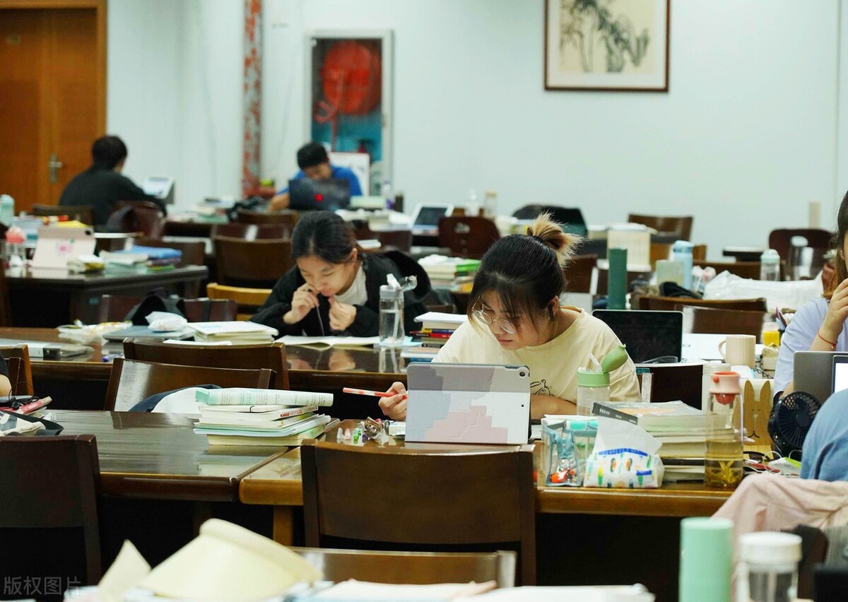 推免扩招已成趋势，统考名额不断“缩水”，普通考生何去何从